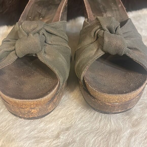 Donald pliner wedge shoes 8.5 (5502) - Picture 2 of 10